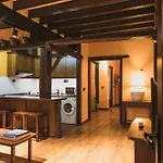 Apartment De *